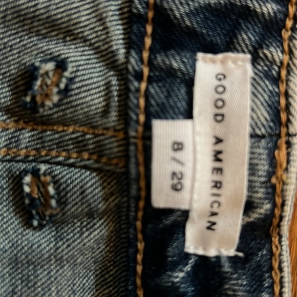 Good American Good Curve Short in Indigo107 size 8/29 - Picture 4 of 5